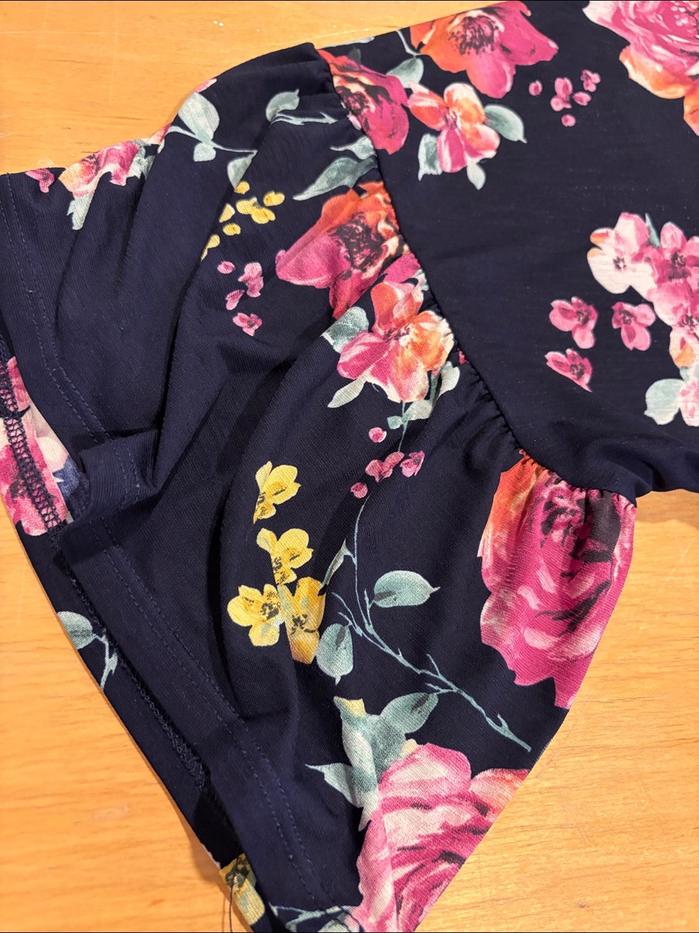 Dear Scarlett ~ Navy Blue Floral Hot Pink Coral Short Sleeve Babydoll Blouse - Picture 4 of 6